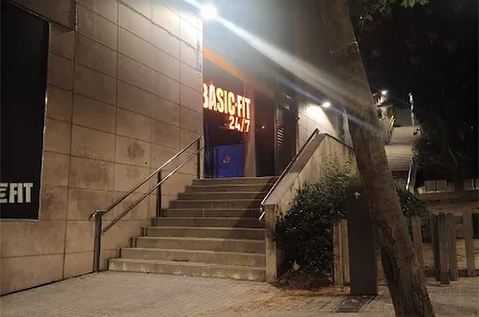 Basic-Fit 24/7 - Gimnasio en Gràcia, Barcelona