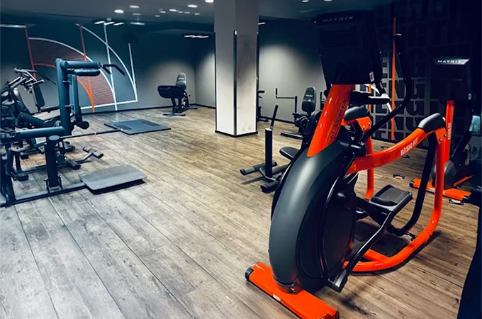Basic-Fit - Gimnasio en Sant Andreu, Barcelona