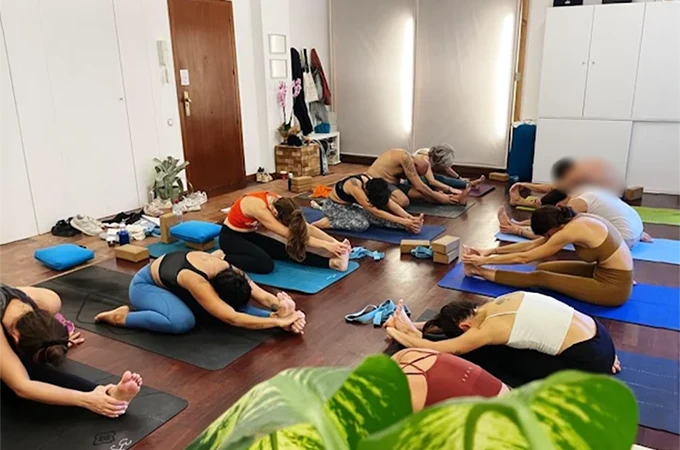 Calma Yoga Studio - Gimnasio en Sarrià-Sant Gervasi, Barcelona