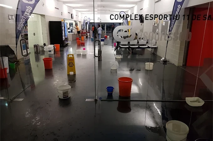 Complex Esportiu 11 de Setembre - Gimnasio en Sant Andreu de la Barca, Barcelona