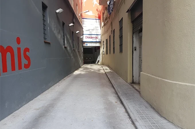 Dinamis Gimnàs Poliesportiu - Gimnasio en Horta-Guinardó, Barcelona Dinamis Gimnàs Poliesportiu - Gimnasio en Horta-Guinardó, Barcelona