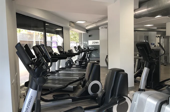 Entrena-T 24H Moianès - Gimnasio en Sants-Montjuïc, Barcelona