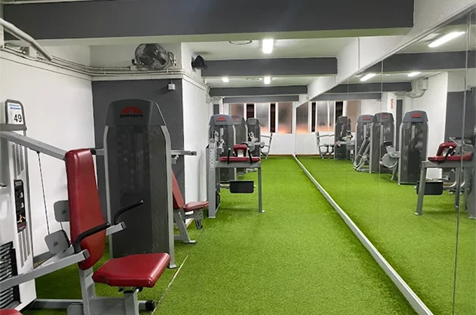 Fit-Plus - Gimnasio en Santa Coloma de Gramenet, Barcelona