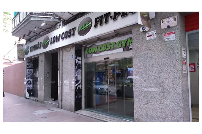Fit-Plus - Gimnasio en Santa Coloma de Gramenet, Barcelona