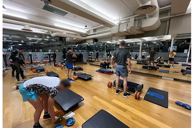 Gimnasio VivaGym Bruc - Gimnasio en Eixample, Barcelona