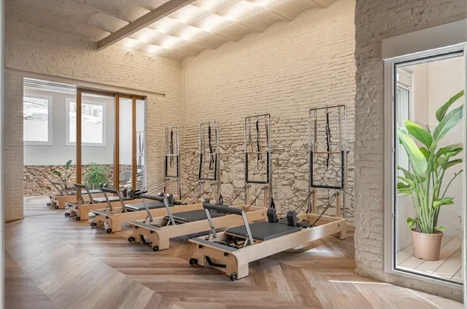 Inhala Exhala Pilates Studio - Gimnasio en Sant Martí, Barcelona