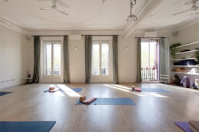 Mandiram Escuela de Yoga Eixample - Gimnasio en Eixample, Barcelona Mandiram Escuela de Yoga Eixample - Gimnasio en Eixample, Barcelona