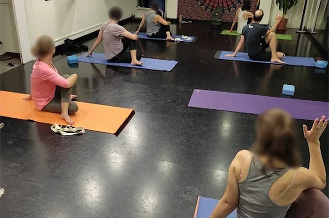 Más allá del asana - Gimnasio en Horta-Guinardó, Barcelona Más allá del asana - Gimnasio en Horta-Guinardó, Barcelona
