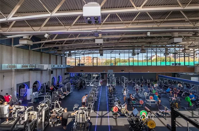 Piscina Can Dragó - Gimnasio en Nou Barris, Barcelona