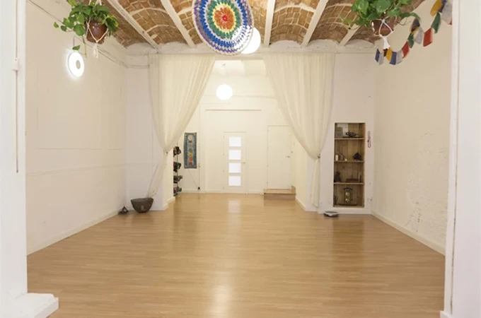 The Yoga Club Barcelona - Gimnasio en Gràcia, Barcelona The Yoga Club Barcelona - Gimnasio en Gràcia, Barcelona